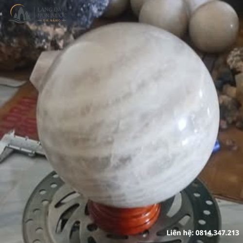 Qua-cau-thach-anh-trang-langdanonnuocdanang-3