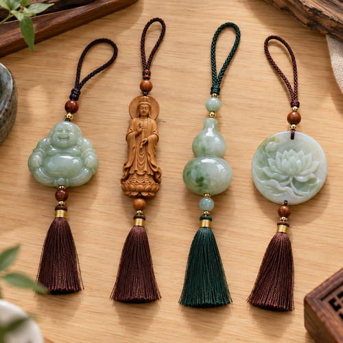 Vật phẩm phong thủy treo xe ô tô 8 Vat-pham-phong-thuy-treo-xe-o-to-langdanonnuocdanang-2
